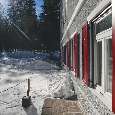Hotel Croda Rossa 3*